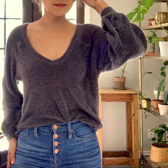 Urban Outfitters V Neck Sweater - Picture 1 of 6